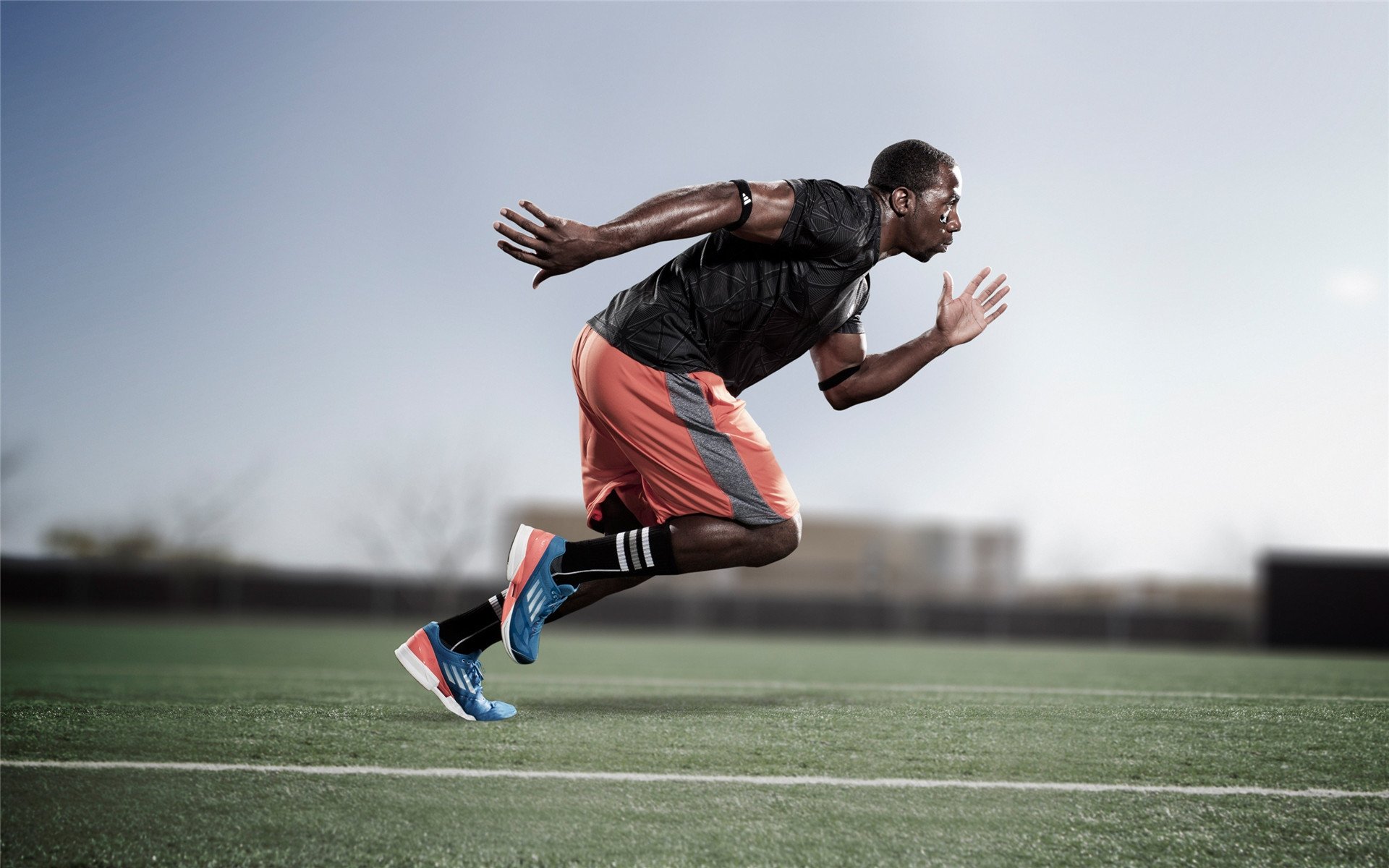 倒下的锋线与挺立的英雄，蒂姆的绝杀如何引爆全球热议？绝杀铸就英雄，蒂姆逆境一击震撼全球